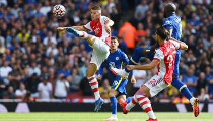 半岛体育-【现场】伦敦德比变碾压局 阿森纳挣扎中给球迷添堵